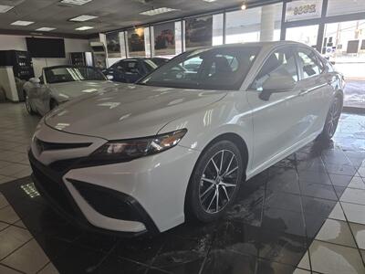 2023 Toyota Camry SE 4DR SEDAN   - Photo 1 - Hamilton, OH 45015