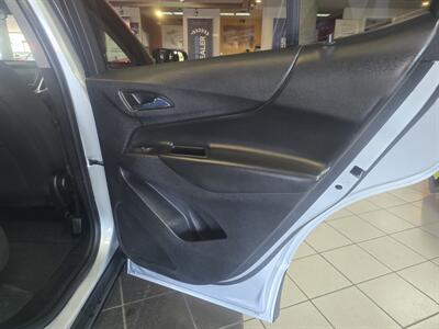 2018 Chevrolet Equinox LT 4DR SUV w/1LT   - Photo 15 - Hamilton, OH 45015