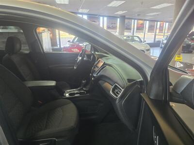 2018 Chevrolet Equinox LT 4DR SUV w/1LT   - Photo 13 - Hamilton, OH 45015