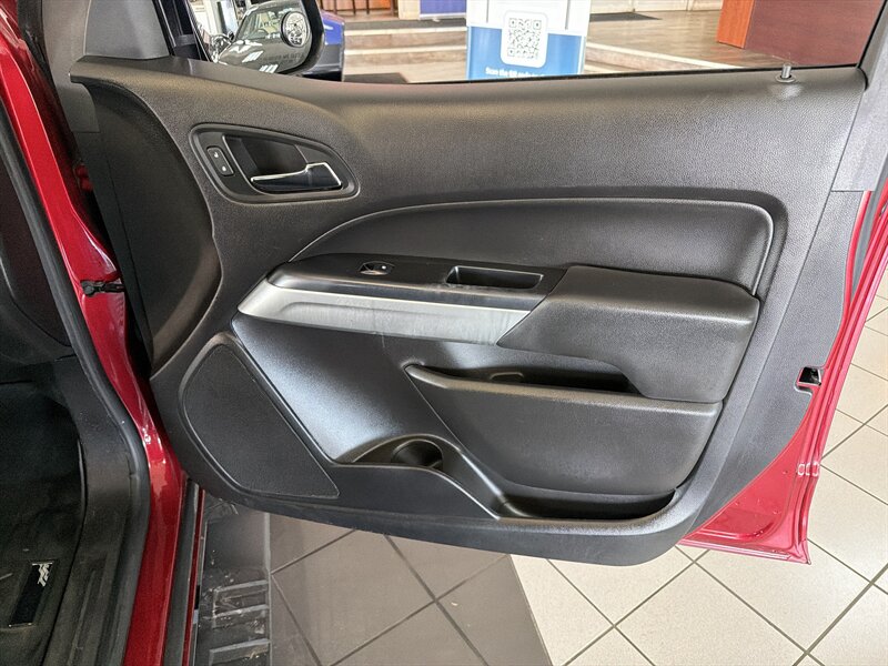 2018 Chevrolet Colorado LT - Photo 22 - Hamilton, OH 45015