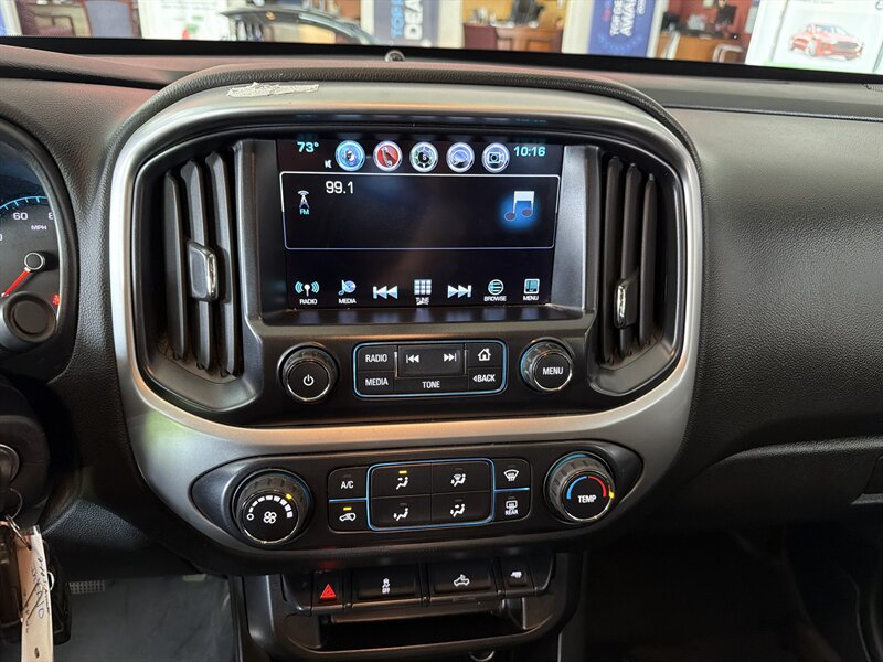 2018 Chevrolet Colorado LT - Photo 11 - Hamilton, OH 45015