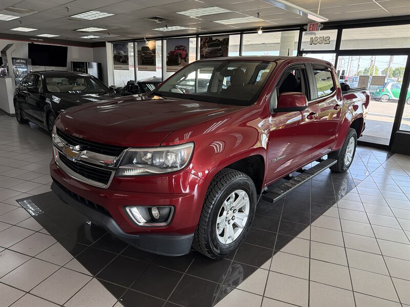 2018 Chevrolet Colorado LT   - Photo 1 - Hamilton, OH 45015