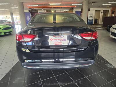 2016 Chrysler 200 Series Limited 4DR SEDAN   - Photo 5 - Hamilton, OH 45015