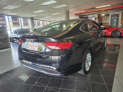 2016 Chrysler 200 Series Limited 4DR SEDAN   - Photo 4 - Hamilton, OH 45015