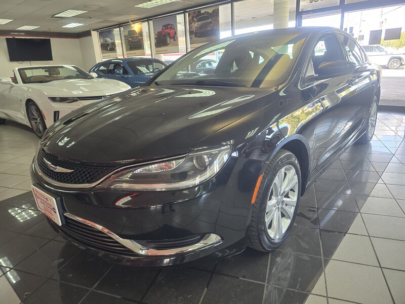 2016 Chrysler 200 Series Limited 4DR SEDAN   - Photo 1 - Hamilton, OH 45015