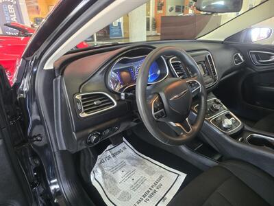 2016 Chrysler 200 Series Limited 4DR SEDAN   - Photo 8 - Hamilton, OH 45015