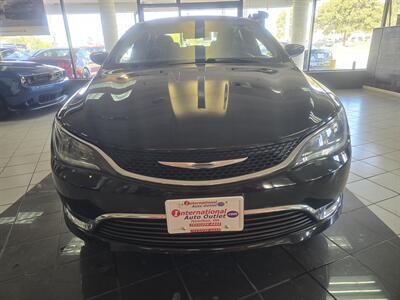 2016 Chrysler 200 Series Limited 4DR SEDAN   - Photo 2 - Hamilton, OH 45015