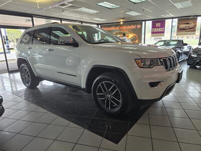 2018 Jeep Grand Cherokee Limited 4DR SUV 4X4   - Photo 3 - Hamilton, OH 45015