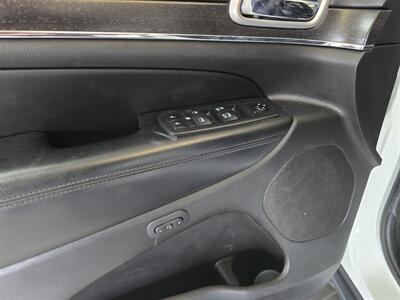 2018 Jeep Grand Cherokee Limited 4DR SUV 4X4   - Photo 17 - Hamilton, OH 45015