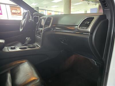 2018 Jeep Grand Cherokee Limited 4DR SUV 4X4   - Photo 13 - Hamilton, OH 45015
