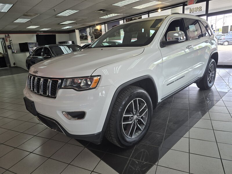 2018 Jeep Grand Cherokee Limited 4DR SUV 4X4   - Photo 1 - Hamilton, OH 45015
