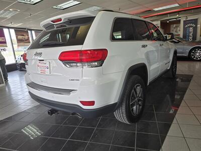 2018 Jeep Grand Cherokee Limited 4DR SUV 4X4   - Photo 4 - Hamilton, OH 45015