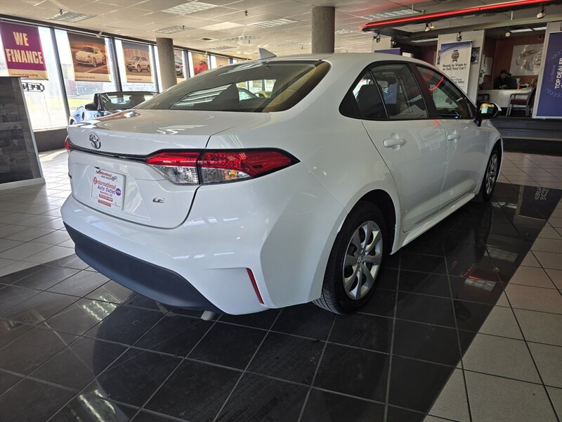 2025 Toyota Corolla LE 4DR SEDAN - Photo 4 - Hamilton, OH 45015