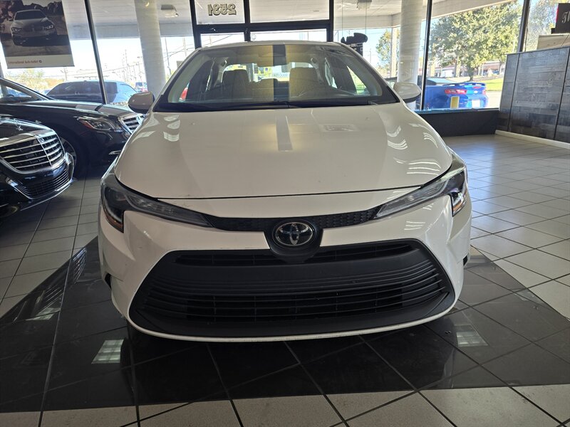 2025 Toyota Corolla LE 4DR SEDAN - Photo 2 - Hamilton, OH 45015