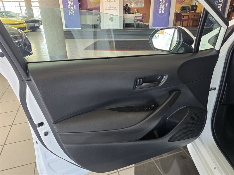 2025 Toyota Corolla LE 4DR SEDAN - Photo 7 - Hamilton, OH 45015