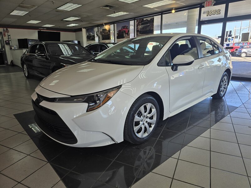 2025 Toyota Corolla LE 4DR SEDAN   - Photo 1 - Hamilton, OH 45015