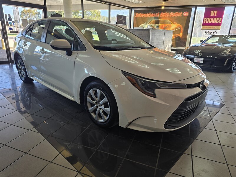 2025 Toyota Corolla LE 4DR SEDAN - Photo 3 - Hamilton, OH 45015