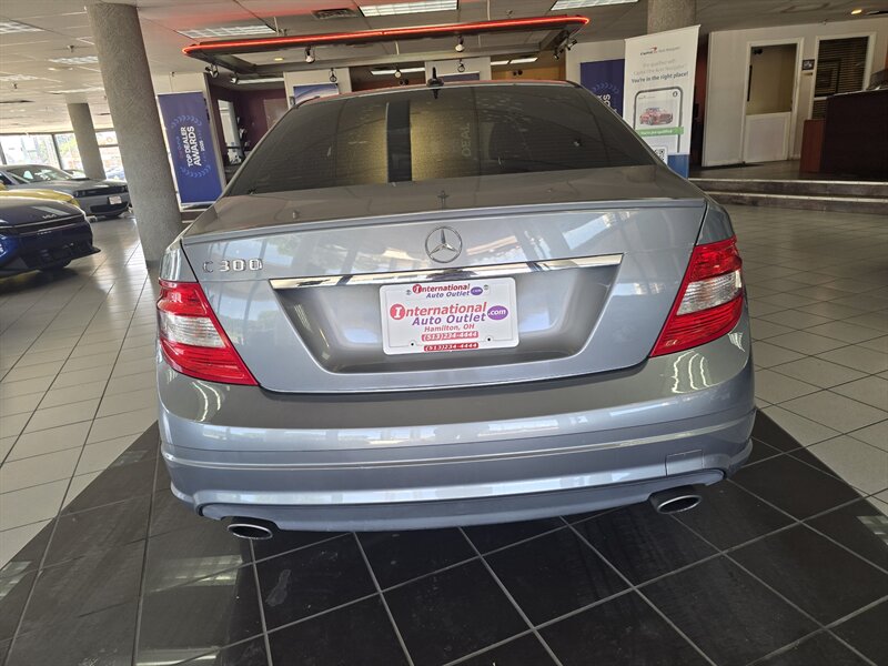 2010 Mercedes-Benz C 300 Sport 4DR SEDAN - Photo 5 - Hamilton, OH 45015