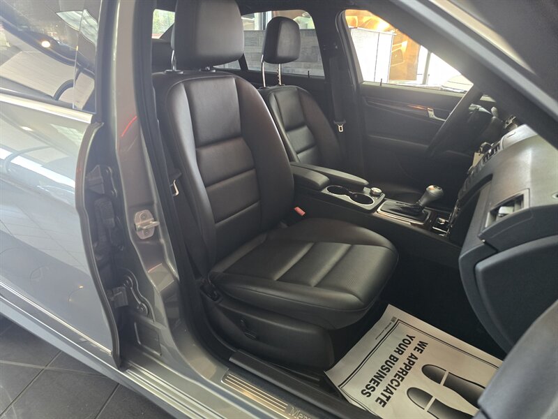 2010 Mercedes-Benz C 300 Sport 4DR SEDAN - Photo 14 - Hamilton, OH 45015