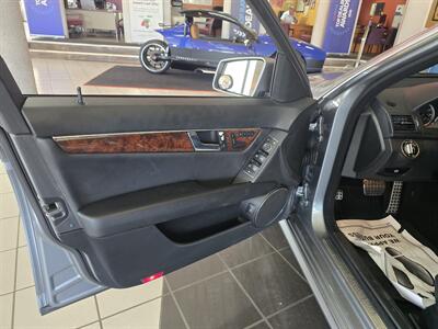 2010 Mercedes-Benz C 300 Sport 4DR SEDAN - Photo 7 - Hamilton, OH 45015