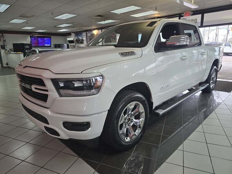 2019 RAM 1500 Big Horn/CREW CAB/HEMI/4X4   - Photo 1 - Hamilton, OH 45015