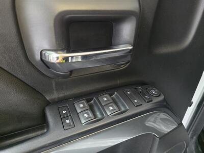 2017 Chevrolet Silverado 1500 LT 4DR EXTENDED CAB 4X4   - Photo 17 - Hamilton, OH 45015