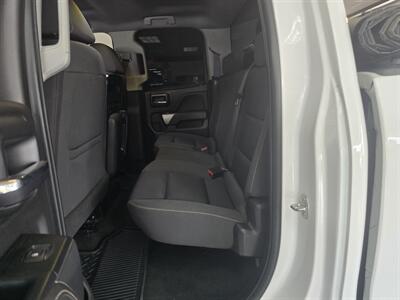 2017 Chevrolet Silverado 1500 LT 4DR EXTENDED CAB 4X4   - Photo 11 - Hamilton, OH 45015