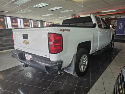 2017 Chevrolet Silverado 1500 LT 4DR EXTENDED CAB 4X4   - Photo 4 - Hamilton, OH 45015