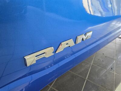 2021 RAM 1500 Laramie 4DR CREW CAB 4X4/V8   - Photo 30 - Hamilton, OH 45015
