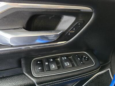 2021 RAM 1500 Laramie 4DR CREW CAB 4X4/V8   - Photo 21 - Hamilton, OH 45015