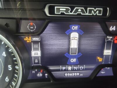 2021 RAM 1500 Laramie 4DR CREW CAB 4X4/V8   - Photo 24 - Hamilton, OH 45015