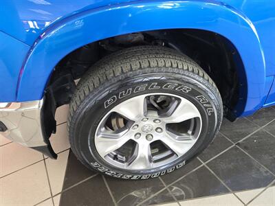 2021 RAM 1500 Laramie 4DR CREW CAB 4X4/V8   - Photo 35 - Hamilton, OH 45015