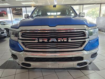 2021 RAM 1500 Laramie 4DR CREW CAB 4X4/V8   - Photo 2 - Hamilton, OH 45015