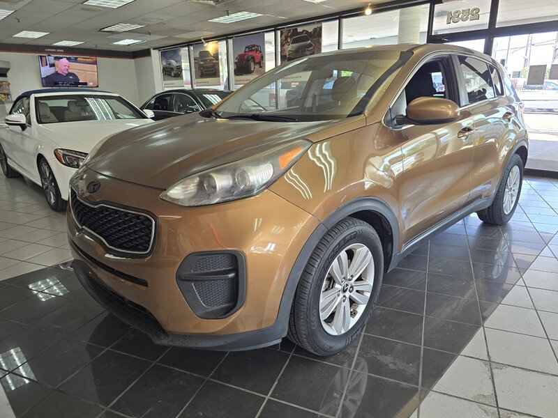 2017 Kia Sportage LX - Photo 1 - Hamilton, OH 45015