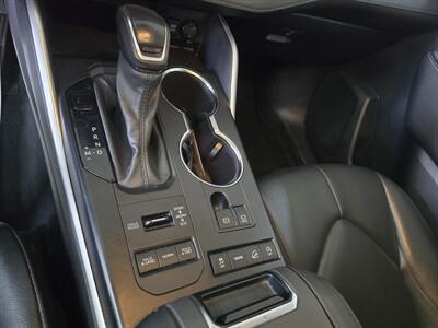 2021 Toyota Highlander XLE 4DR SUV AWD   - Photo 23 - Hamilton, OH 45015