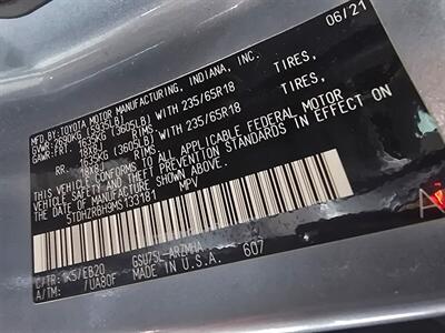 2021 Toyota Highlander XLE 4DR SUV AWD   - Photo 41 - Hamilton, OH 45015