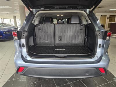 2021 Toyota Highlander XLE 4DR SUV AWD   - Photo 35 - Hamilton, OH 45015