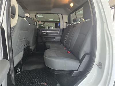 2017 RAM 1500 Big Horn   - Photo 11 - Hamilton, OH 45015