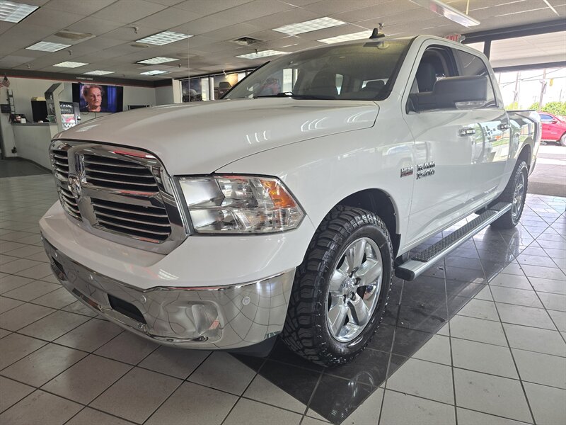 2017 RAM 1500 Big Horn   - Photo 1 - Hamilton, OH 45015