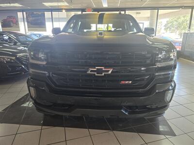 2017 Chevrolet Silverado 1500 LTZ CREW CAB 4X4/Z71/V8 - Photo 2 - Hamilton, OH 45015