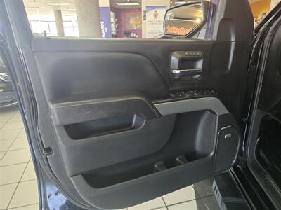 2017 Chevrolet Silverado 1500 LTZ CREW CAB 4X4/Z71/V8 - Photo 7 - Hamilton, OH 45015