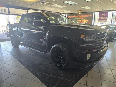 2017 Chevrolet Silverado 1500 LTZ CREW CAB 4X4/Z71/V8 - Photo 3 - Hamilton, OH 45015