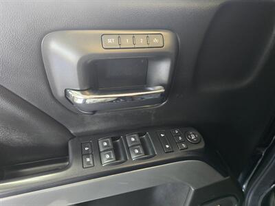 2017 Chevrolet Silverado 1500 LTZ CREW CAB 4X4/Z71/V8 - Photo 17 - Hamilton, OH 45015