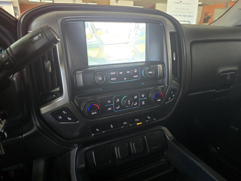 2017 Chevrolet Silverado 1500 LTZ CREW CAB 4X4/Z71/V8 - Photo 23 - Hamilton, OH 45015
