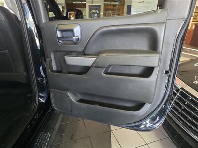 2017 Chevrolet Silverado 1500 LTZ CREW CAB 4X4/Z71/V8 - Photo 15 - Hamilton, OH 45015