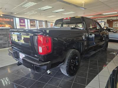 2017 Chevrolet Silverado 1500 LTZ CREW CAB 4X4/Z71/V8 - Photo 4 - Hamilton, OH 45015