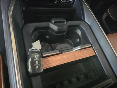 2020 RAM 1500 Laramie Longhorn 4DR CREW CAB/V8   - Photo 25 - Hamilton, OH 45015