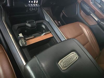 2020 RAM 1500 Laramie Longhorn 4DR CREW CAB/V8   - Photo 28 - Hamilton, OH 45015