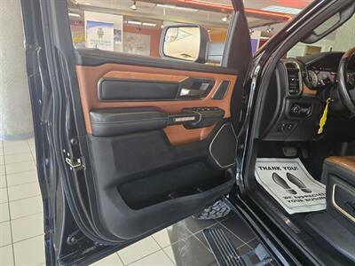 2020 RAM 1500 Laramie Longhorn 4DR CREW CAB/V8   - Photo 7 - Hamilton, OH 45015