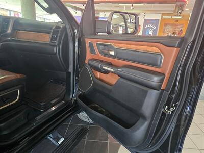 2020 RAM 1500 Laramie Longhorn 4DR CREW CAB/V8   - Photo 14 - Hamilton, OH 45015